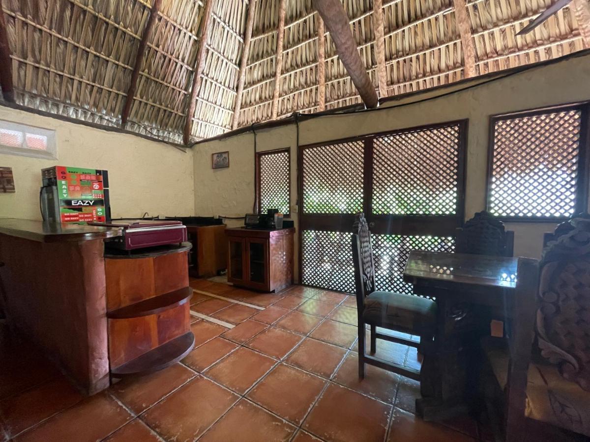 Johnnys Place Hotel 蒙特里科 外观 照片