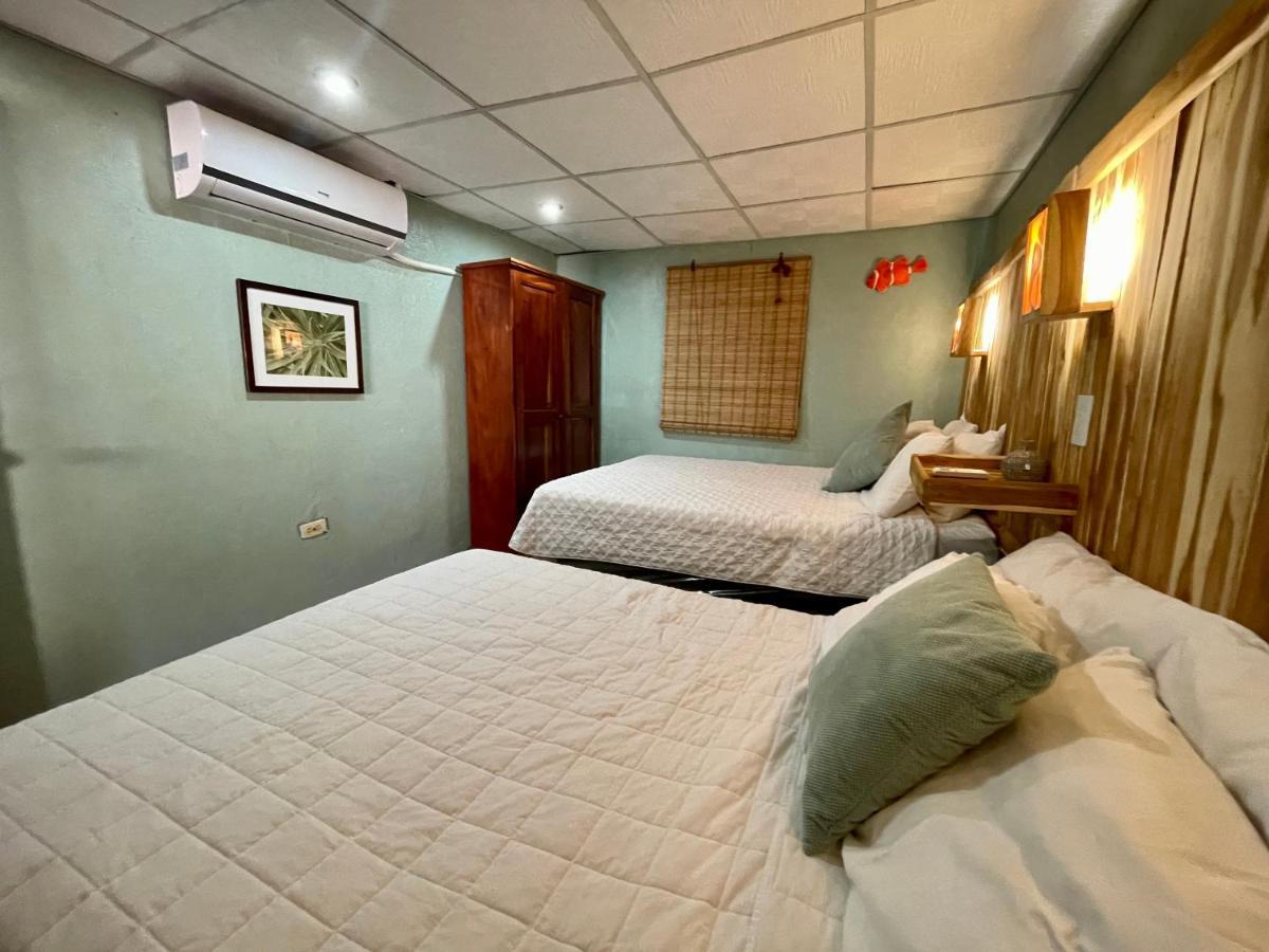Johnnys Place Hotel 蒙特里科 外观 照片