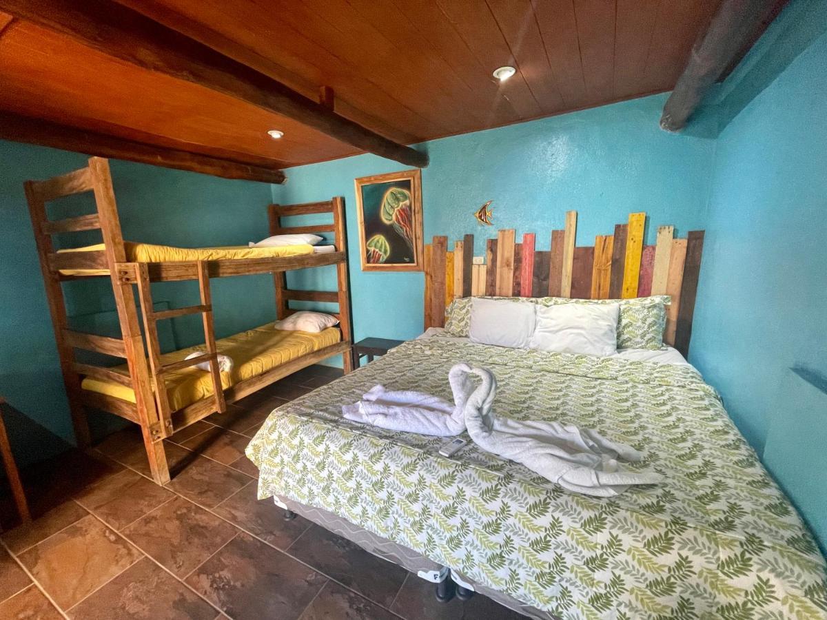 Johnnys Place Hotel 蒙特里科 外观 照片